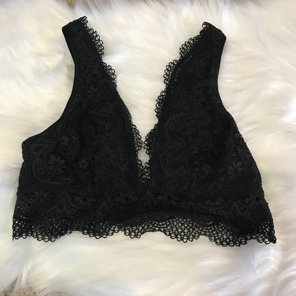 NWOT Victoria’s Secret Lace Bralette